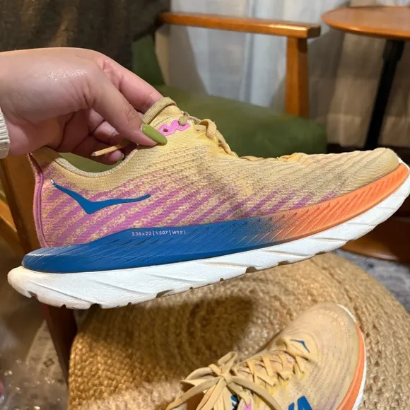 Hoka Women's Mach 5 Running Shoes - Impala/Cyclamen size 9