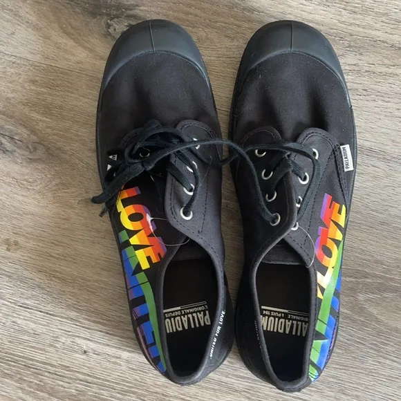 🎉HP🎉Palladium Love United Black Canvas Shoes Size M9/W10