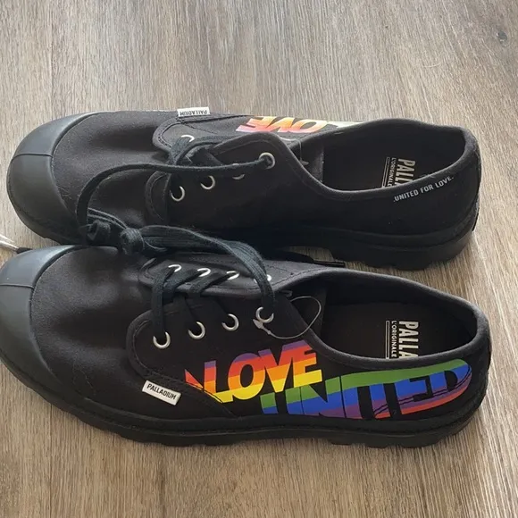 🎉HP🎉Palladium Love United Black Canvas Shoes Size M9/W10