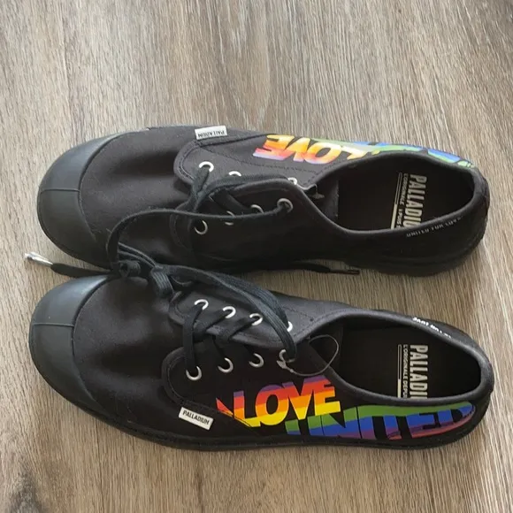 🎉HP🎉Palladium Love United Black Canvas Shoes Size M9/W10