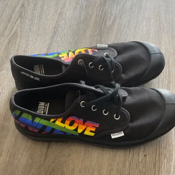 🎉HP🎉Palladium Love United Black Canvas Shoes Size M9/W10
