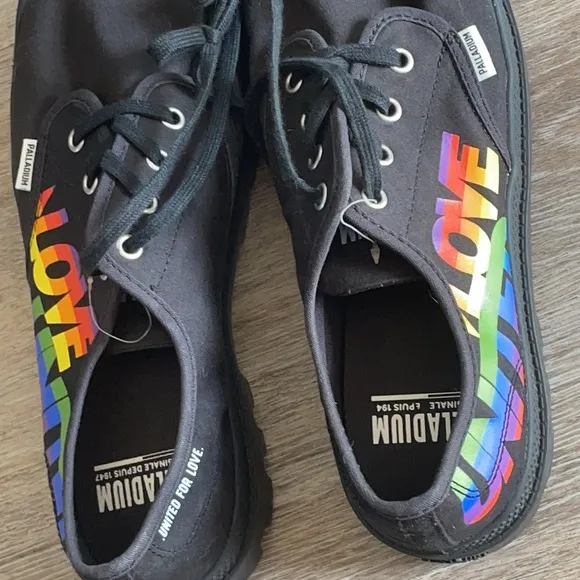 🎉HP🎉Palladium Love United Black Canvas Shoes Size M9/W10