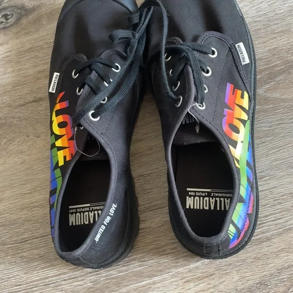 🎉HP🎉Palladium Love United Black Canvas Shoes Size M9/W10