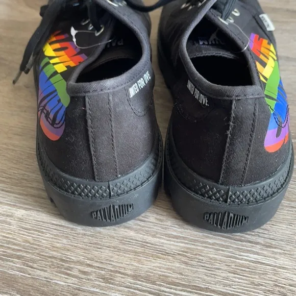 🎉HP🎉Palladium Love United Black Canvas Shoes Size M9/W10