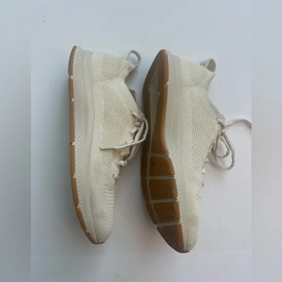 Hylo Vegan Running Shoes, Size 10