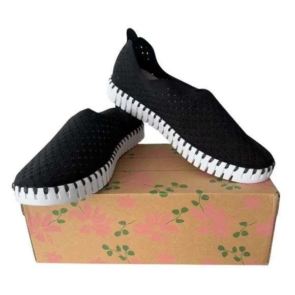 ILSE Jacobsen Hornbaek Style Tulip 139 Perforated Women’s Black Slip-On Shoes 39