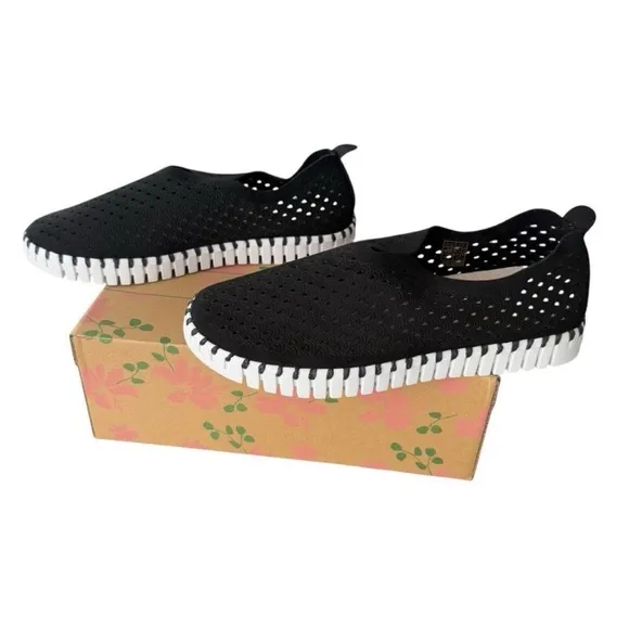 ILSE Jacobsen Hornbaek Style Tulip 139 Perforated Women’s Black Slip-On Shoes 39