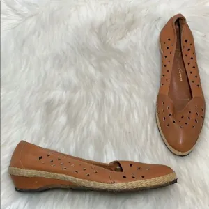 Jack Rogers Tan Perforated Leather Shoes Size 7