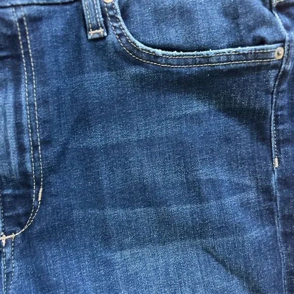 Joe’s Jeans Hi Honey Bootcut Avianna Wash | Curvy Fit | W33 | Dark Blue EUC