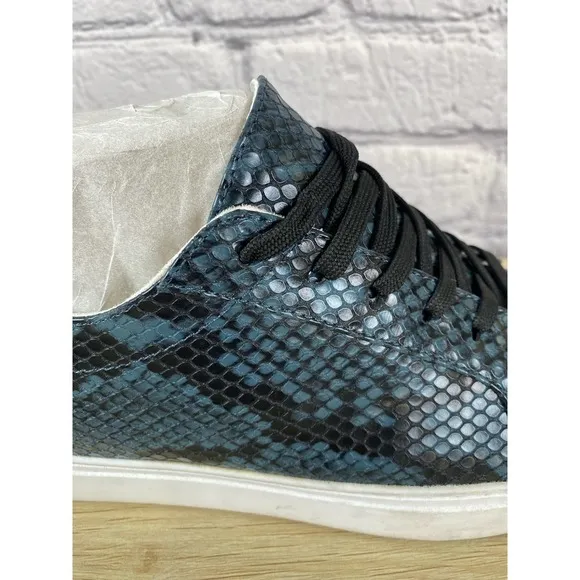 Kenneth Cole Blue Python Snakeskin Sneakers Shoes size 8.5 NWT Animal Print Shoe