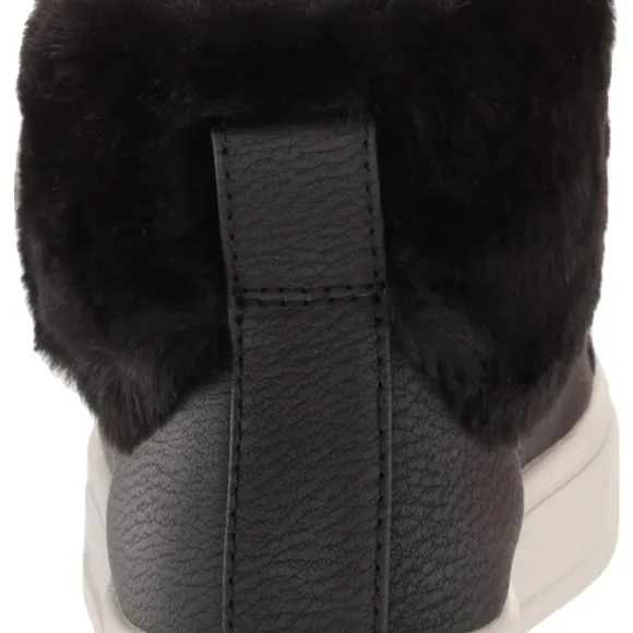 Koolaburra by UGG Women's Sundell Fuzz Chukka Shoes new