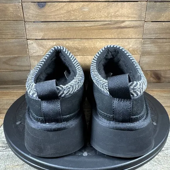 Koolaburra UGG Burree Womens Size 6 Slippers Black Faux Fur Lined Platform Shoes