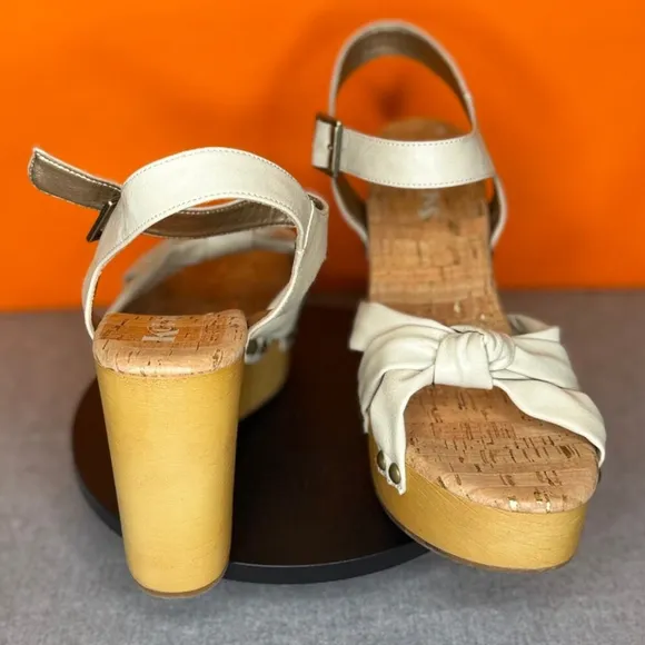 KORKS Dawson Platform Wood Wedge Sandal Light Grey Size 9 M