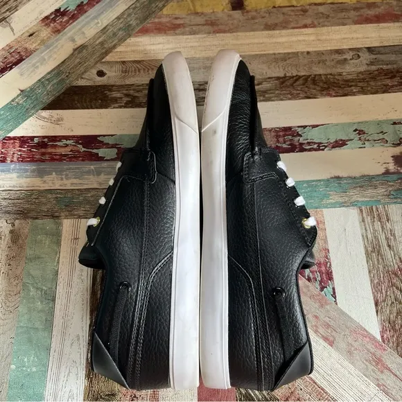 Lacoste Men's Bayliss-Deck Boat Shoes Sneakers  Lace-Up Black/White EUC SZE 9