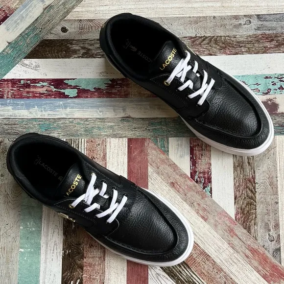 Lacoste Men's Bayliss-Deck Boat Shoes Sneakers  Lace-Up Black/White EUC SZE 9