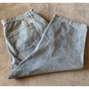 Lane Bryant Size 20 Denim Cropped Wide Leg Ripped Jeans Light Wash Plus