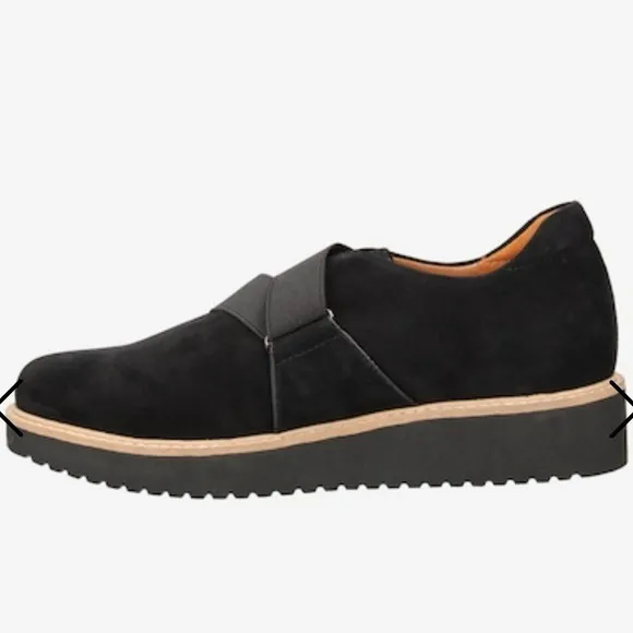 LE’Amour Des Pieds/ YOCCO/ NWOT OR BOX/ size  7.5/ Black Never worn !