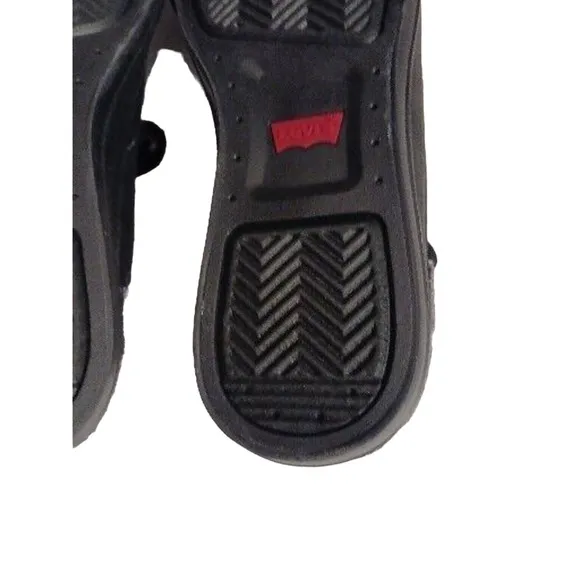 Levi's Womens BLACK Sneakers Sz 8.5 Low Top FAUX LEATHER Embroidered  Spell out