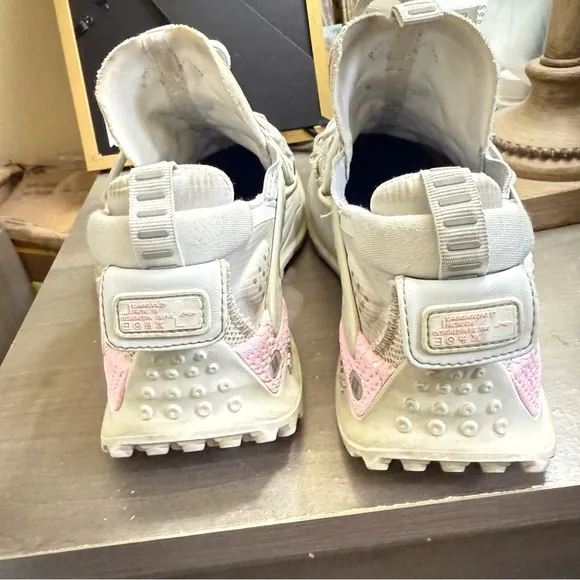 Li-Ning pavtrac Vintage White and Pink Sneakers with Chunky Design size 7.5