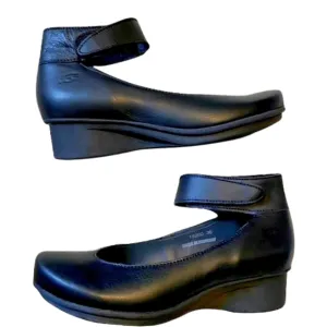 Loints of Holland Sydney leather ankle strap Mary Jane shoes