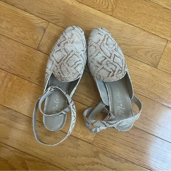 Matisse Women's Half Moon Leather Mule shoes clogs slides beige golden Sz 8.5