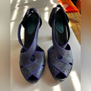 Max Azria Brie Black/Purple Combo Leather/Fur Strappy Peep Toe Heels Sz 38/7 GUC