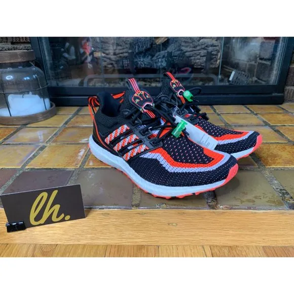Mens 8 Adidas Ultraboost DNA “Lion Dance” Solar Red Athletic Running Shoes GV981