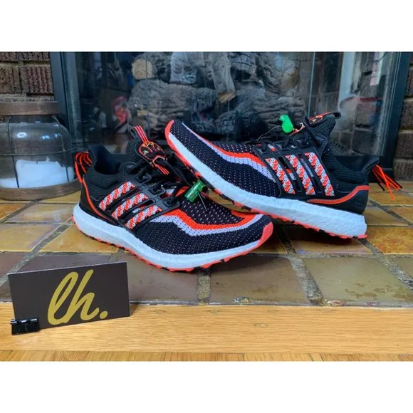 Mens 8 Adidas Ultraboost DNA “Lion Dance” Solar Red Athletic Running Shoes GV981