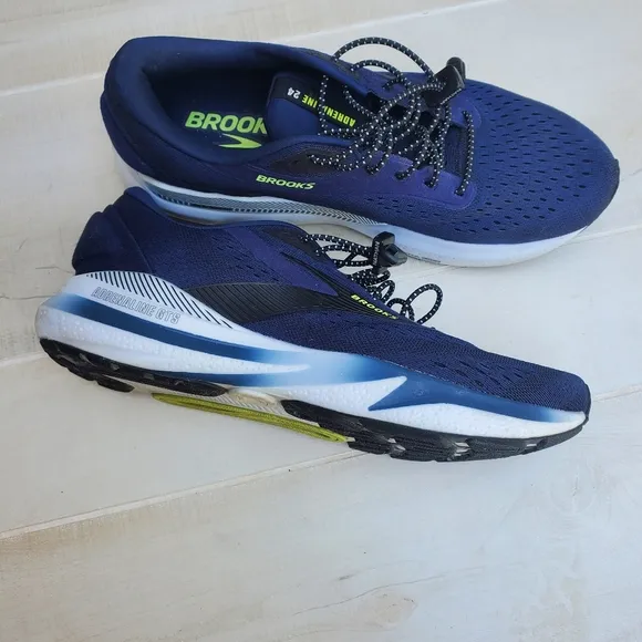 Mens BROOKS Adrenaline Gts running Shoes 9.5W
