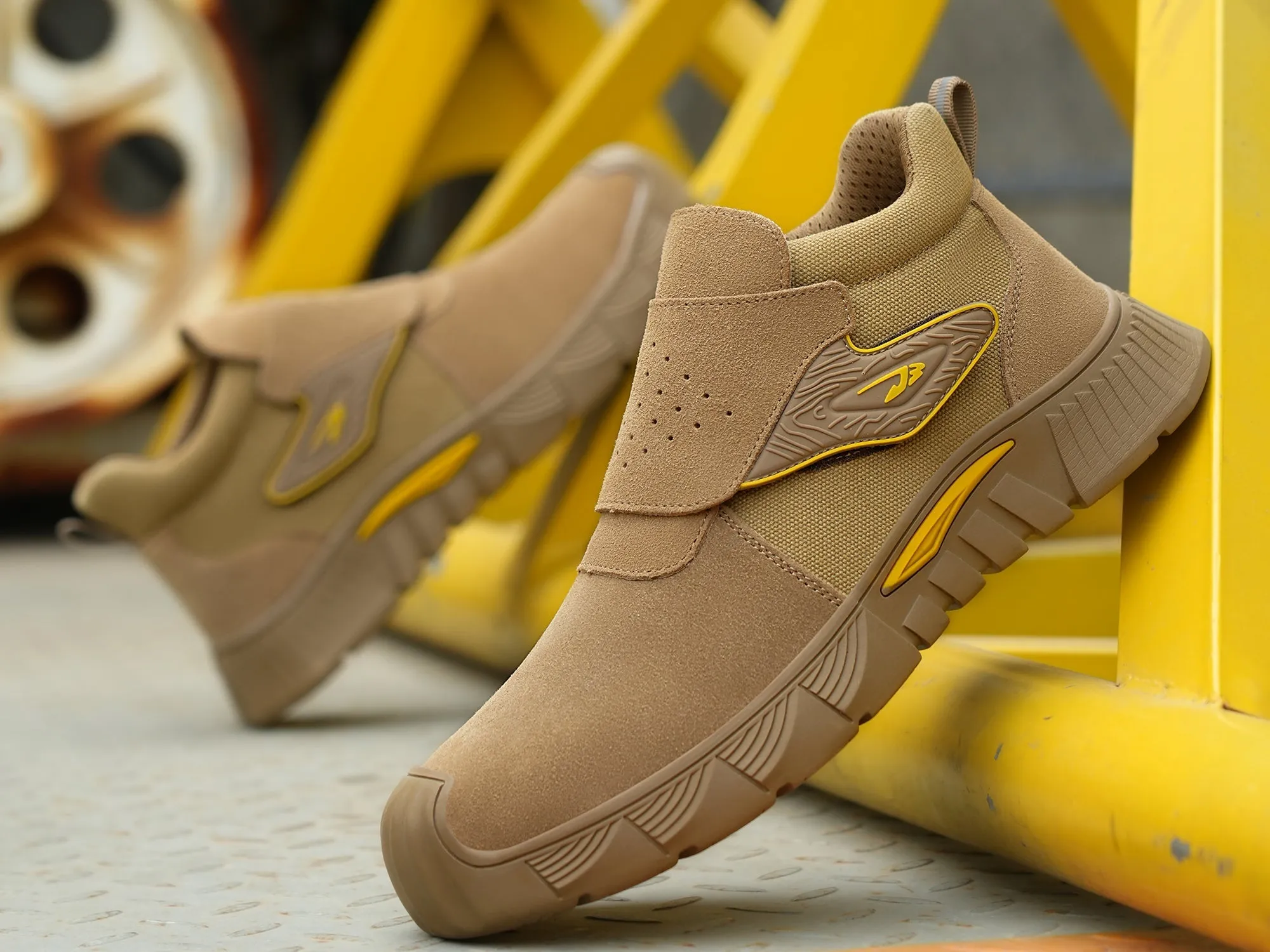 Men's Electric Welding Safety Shoes Highly-Durable Lightweight Work Boots