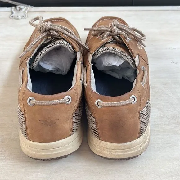 Men’s tan leather dockers boat shoes with shoe strings size 9.5W
