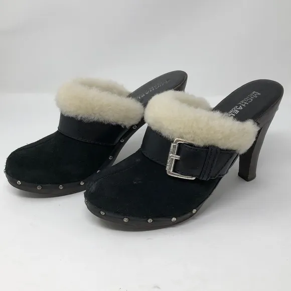 𝅺MICHAEL Kors black suede clogs 8M in box.