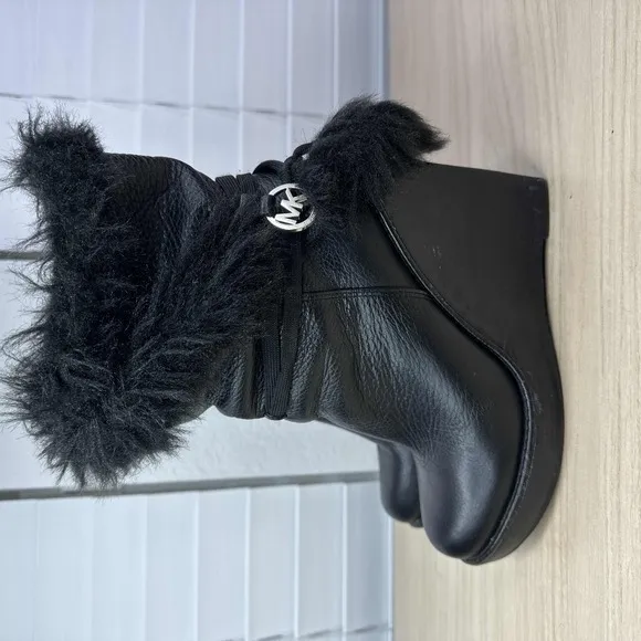 Michael Kors Shoes Women Size 5.5 Black Faux Fur Platform Wedge Goth Ankle Boots