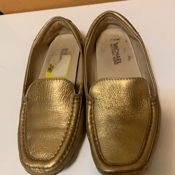 MICHAEL KORS SZ 5M FLATS, GOLD, LEATHER PREOWNED