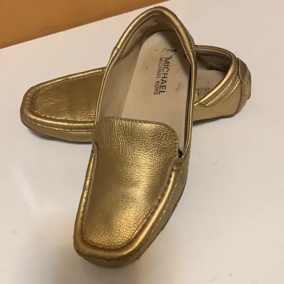 MICHAEL KORS SZ 5M FLATS, GOLD, LEATHER PREOWNED