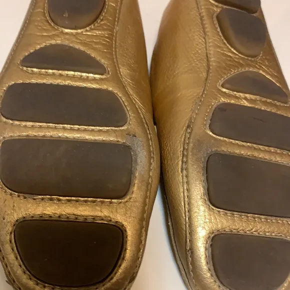 MICHAEL KORS SZ 5M FLATS, GOLD, LEATHER PREOWNED
