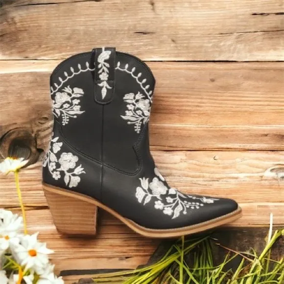 MIIM CAROLINE Black Faux Leather Embroidered Western Heeled Cowboy Boots