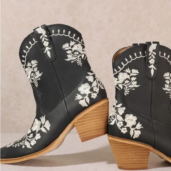 MIIM CAROLINE Black Faux Leather Embroidered Western Heeled Cowboy Boots