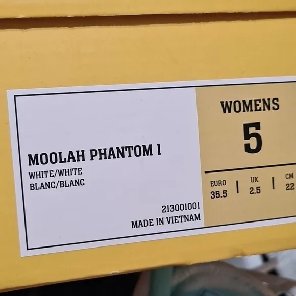 Moolah Phantom I Basketball Shoes Size 5‎ NWB