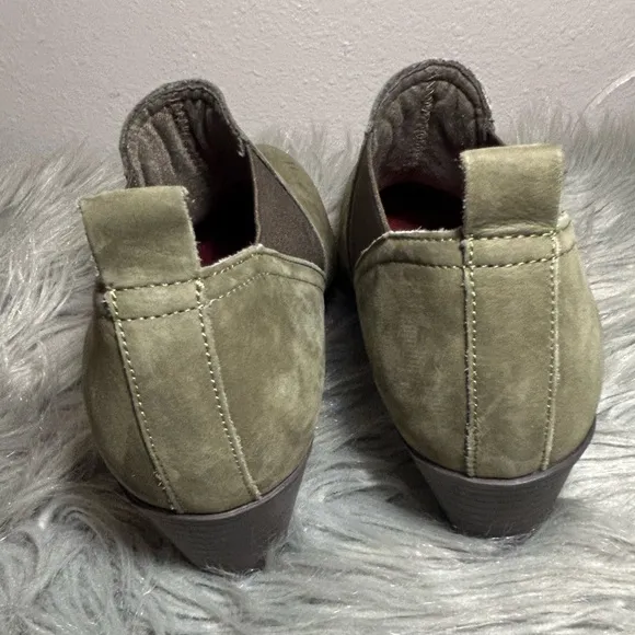 MUNRO JESSIE HEELED NUBUCK LEATHER BOOTIES HERB GREEN Slip-On Size 6.5