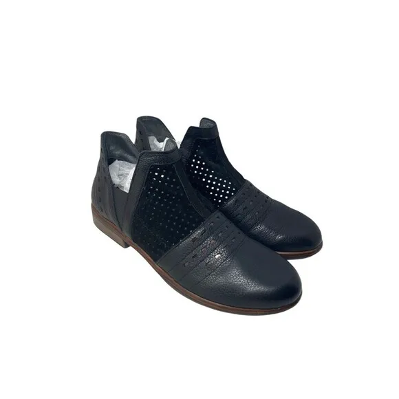 Naot Shoes Women's Size 9 - 9.5 Black Perforated Rivotra Bootie Leather