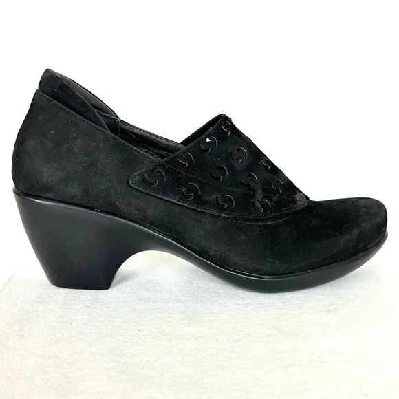 NAOT Women’s Black Suede Perforated Comfort Shoes 90s Y2K vibe, Size EU40 US 9