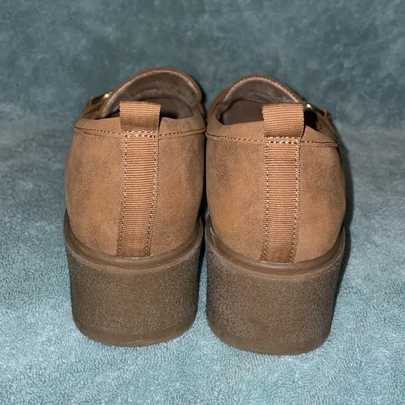 Naturalizer Soul Joyla Size 9 Lug Sole Slip On Shoes.  Brass Accent. Brown.