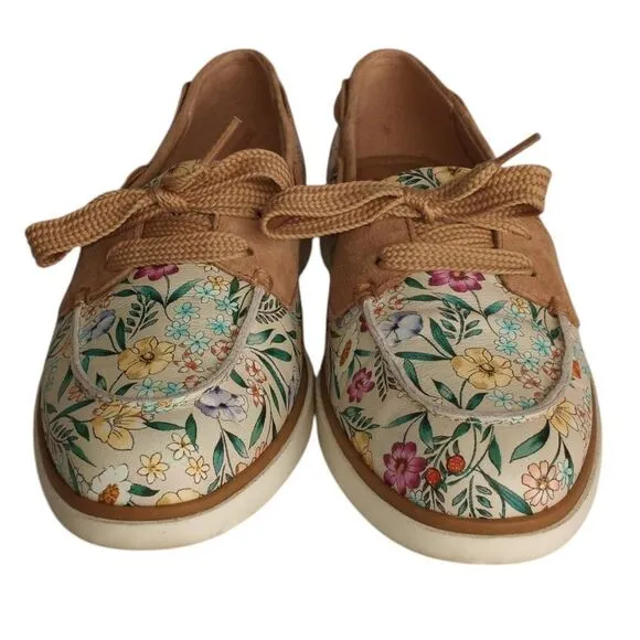 NATURALIZER KORRINE BOAT SHOE SZ.6 NWOT.