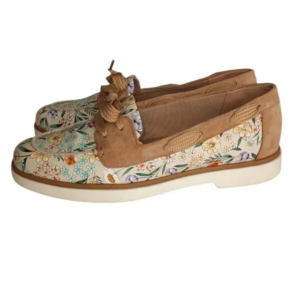 NATURALIZER KORRINE BOAT SHOE SZ.6 NWOT.