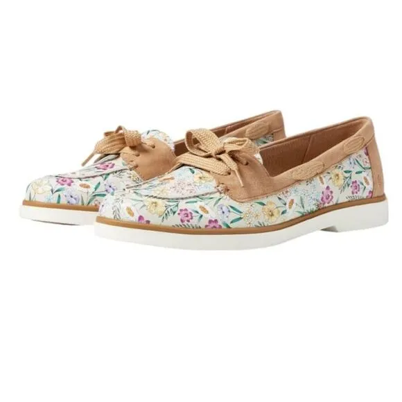 NATURALIZER KORRINE BOAT SHOE SZ.6 NWOT.