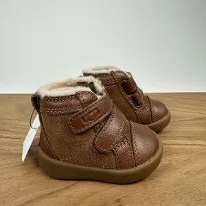 New $55 Baby Newborn UGG Rennon II Suede Chestnut Fur Crib Boots Shoes Size 0/1