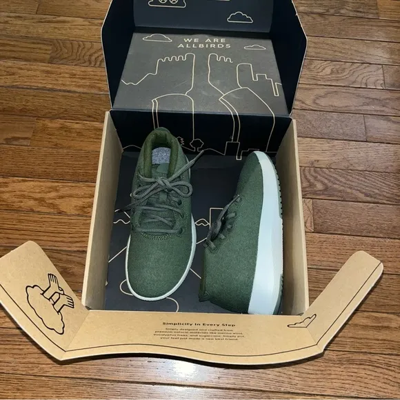 NEW Allbirds Merino Wool Runner Up Mizzle Sneakers Green Women's Size 5