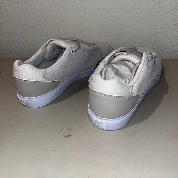 New DC Shoes Hyde Men's Leather Low Top Vulcanized Skateboarding Shoes Size 9.5