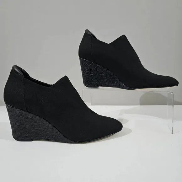 NEW Donald Pliner Tanah Bootie Wedge Shootie Black Stretch Crepe Elastic Size 9